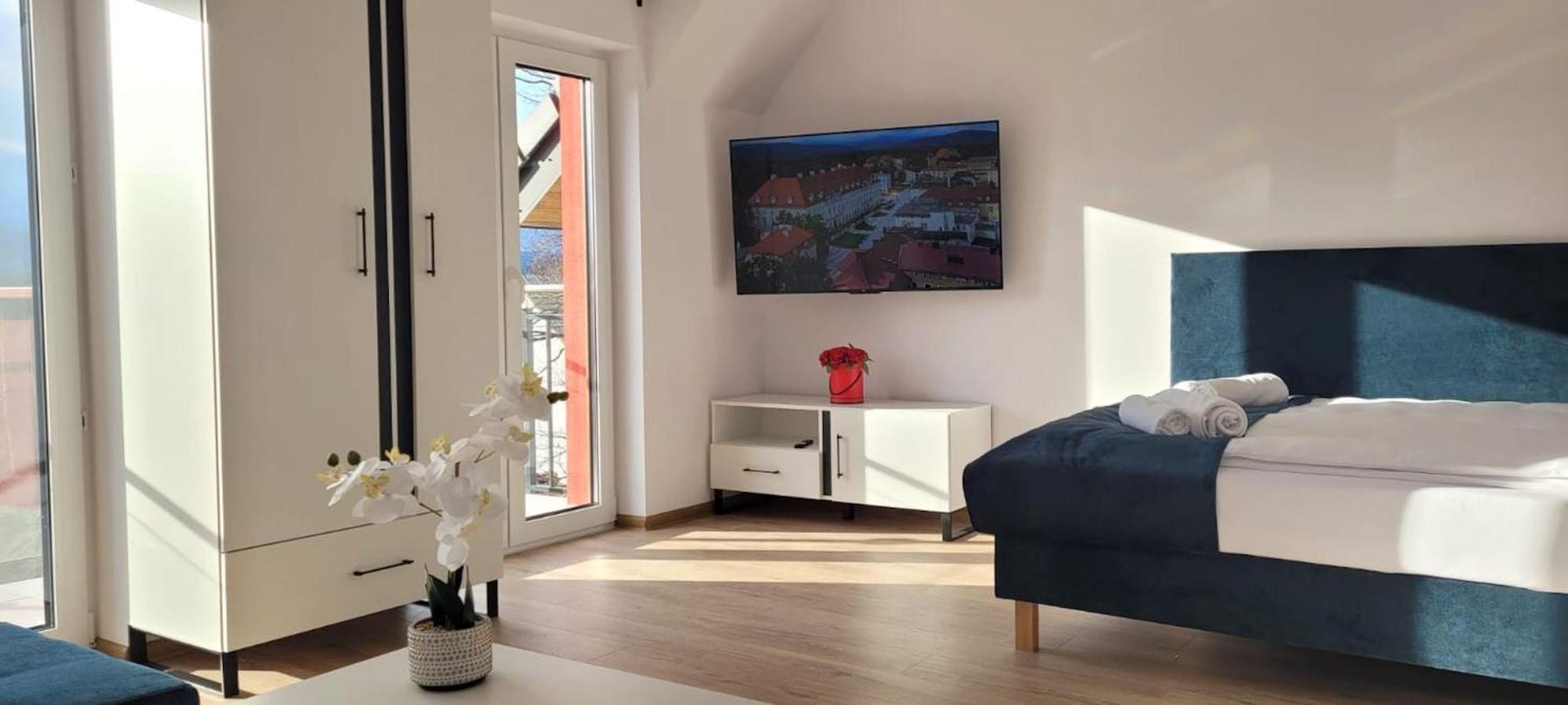 Kolorowe Cieplice - Apartamenty Z Widokiem Na Karkonosze Jelenia Gora Exterior photo